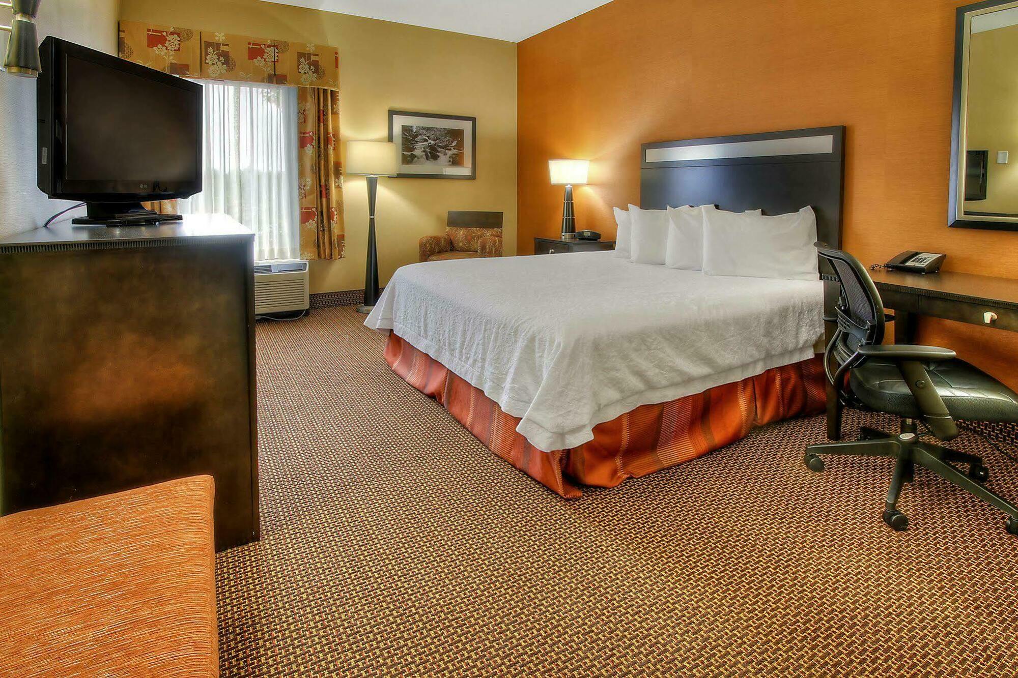 Hampton Inn Johnstown Geistown Exteriör bild